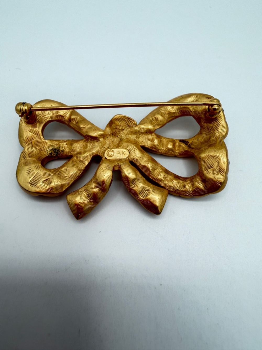 Signed AK Brushed Gold Bow Crystal Rhinestone Brooch - Picture 2 of 5